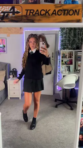 last ever first day backkk #year11 #foryoupage #backtoschool #goviral #fyp 