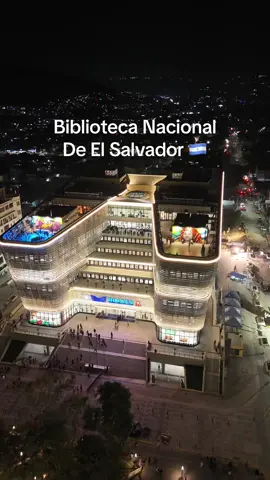 Uno de los videos de mi viaje a San Salvador.  Drone shot @jay_ian_eli_real  #bibliotecanacionaldesansalvador #biblioteca #sansalvador #esalvador #turistdestination #parati #fyp #travel #traveltheworld #travelblogger #travelgram