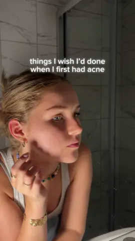 take notes📝 (hold down to read) more info⬇️ 🫧DON’T CLEANSE IN THE MORNING Every single time you touch your skin, you are disrupting your skins barrier. You want to do this as little as possible, and most people see an improvement in acne when they cleanse less! 🧹DRY BRUSHING This helps to stimulate the lymphatic system, reduce inflammation, and support detoxification processes in the body! 🍓FRUIT There is so much toxicity online about the sugar in fruit contributing to acne. But fruit is so healing & full of antioxidants! My favourites are berries and apples! If you are worried about your blood sugar spikes, pair fruit with a nut butter! 🧴HYPOCHLORUS ACID  It’s as strong as bleach & as gentle as water. It reduces breakouts so quickly; it doesn’t exfoliate your skin so anyone and everyone can use it! 🫚ANTI-INFLAMMATORY FOOD Introducing these foods reduced my inflammation levels, which reduced my acne (acne is inflammatory). But, it also allowed my gut to begin to heal (inflammation prevents healing). My favourites: turmeric, ginger, cinnamon, broccoli, salmon 😅SWEAT EVERY DAY People with acne are so scared of sweating, but that’s keeping toxins in your body! Make sure to keep sweating to get rid of toxins, so your liver doesn’t get overwhelmed! And use hypochlorus acid if you can’t wash your face straight away! 💧HYDRATION>EXFOLIATION Your skin will NOT improve if your skin barrier is damaged, it’ll likely get WORSE. Put down the exfoliants and pick up the moisturiser bestie!! 🍵HORMONE BALANCING TEAS Spearmint, dandelion, burdock root etc are all examples of hormone balancing teas! And before my period I have dandelion tea the most! Let me know if you want more detail on this! ☀️SPF You need to wear SPF to not only protect your skin but to prevent scarring & hyperpigmentation. WISH I KNEW IT WOULD’NT LAST FOREVER ❤️‍🩹 I came out the other side, so can you There are acne healing guides  in my b1o for those of you who need some extra support with your skin💗  #acne #hormonebalance #hormones #healacnenaturally #skintok #skincare #skincaretips 