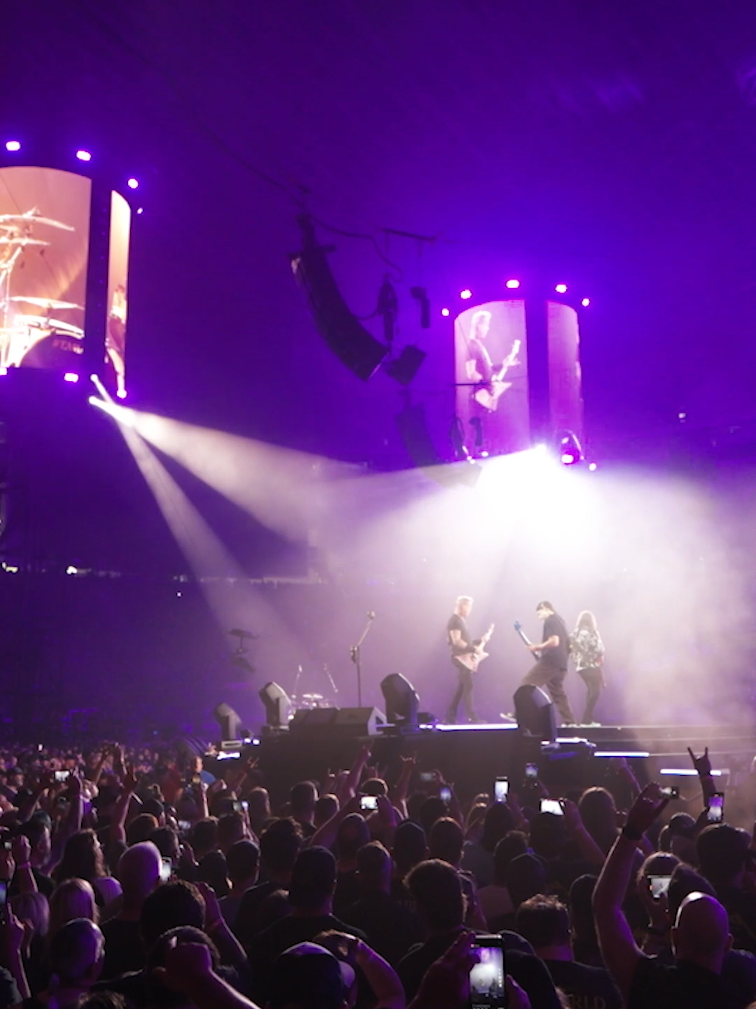 “Born to push you around…” #Metallica #M72