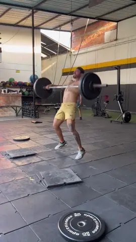 Nada que no se entrene se mejora  #weightlifting #crossfit #Fitness #cali #MentalHealth #crossfitpalmira #colombiacrossfit #colombia #gym 