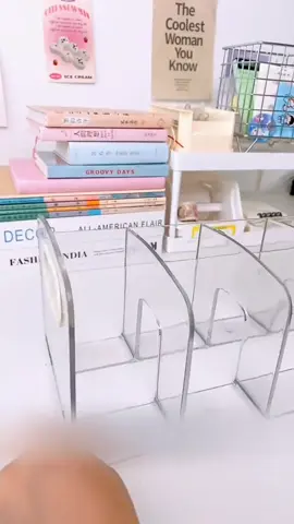 Kệ Đựng Sách Để Bàn 4 Ngăn Trong Suốt #giadungthongminh #giadungtienich #phukien #thienduyen #giadungthienduyen #khosigiadung #dodungtientich #tongkhogiadung #kesachmini #kesachdeban #kesach 