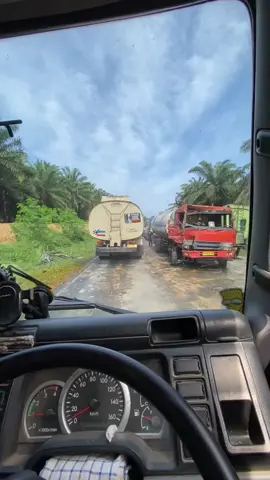 😇 #fyp #tokeroyalgroup #truksawitriau #drivermuda 