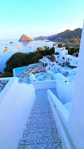 #loccalcollectionhotellabuanbajo #creatorsearchinsights #santotinilabuanbajo #labuanbajo 