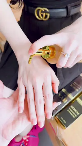 ស្តេចសេរ៉ូម Pichy HYA 