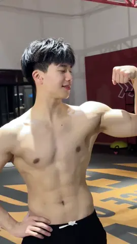 အားကစားလိုက်စားတဲ့ ကောင်လေး #fypシ #lgbtq #handsome #bigboy #fypシ゚ #gym #swimming #gym #gymmotivation #foryou #fy 