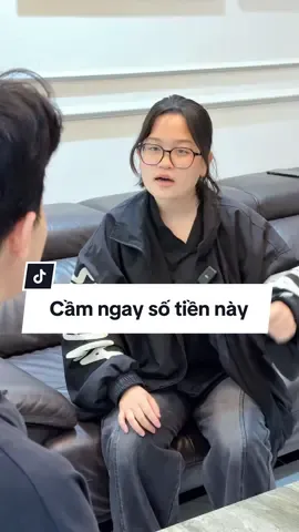 Cầm tiền đi và #tienloi #tietkiem #antoan #khangiaytopgia #tiktokshop #topgia #topgiahcm #xuhuong #sacha #fypシ #giaydanangsacha #sale9thang9 #saleluongve #9thang9 #khangiaytopgia #giayansacha #giayan #giayantopgia #khangiay #giayvesinhruttreotuongtopgia #giayrutcaocapsacha 