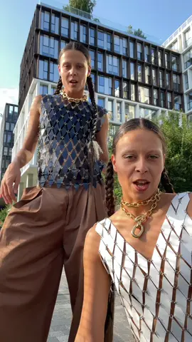 Dancing and celebrating the new #milliongoldforher by @rabanne and walking like the supermodel @gigihadid ✨  #rabanneparfums #milliongoldforher #walklikegigi  @Nocibé France #nocibé 