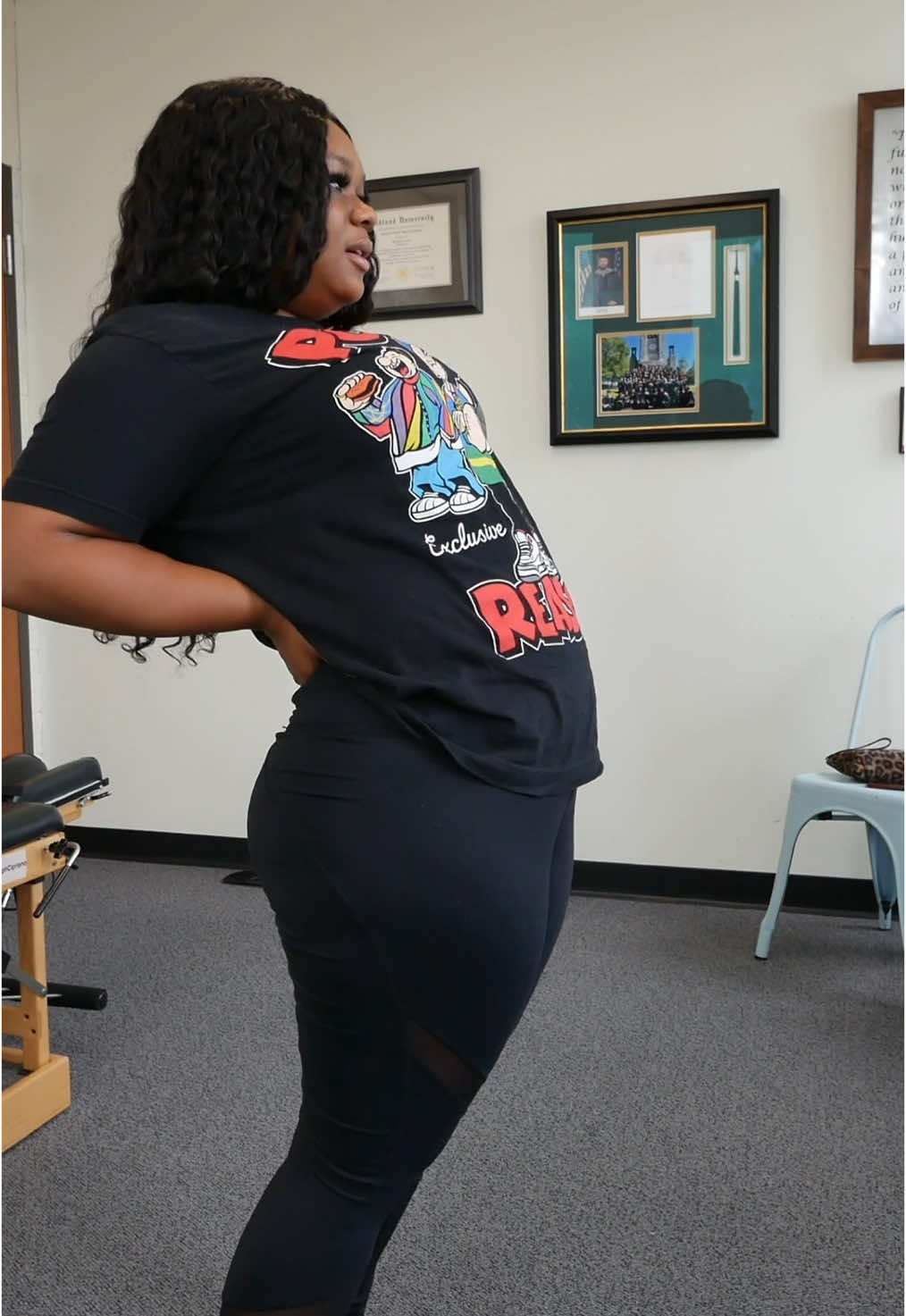 Something is STUCK and just Needs to POP! Ever have that Feeling? #crackingbones #spinaldecompression #chiropractic ##HealingJourney #asmr #flexible #move 