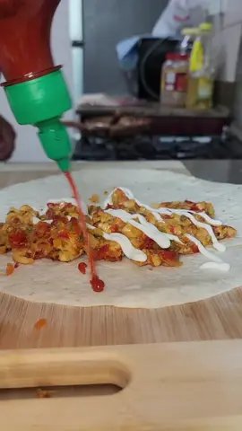 #wrap #Foodie #Recipe #chicken #foodtiktok #foodvideo #haseebee #oyehoyehoye #frypgシ #spicy #foodblogger #recipes #quesadilla #bread #cheese #spicy #FoodLover #recipesforyou #voiceover 