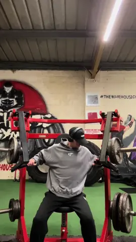 1st month in the gym complete after my recovery and seeing progress 🫰🏼#gym #motivation #Fitness #roadtorecovery #fyp #leukemiaawareness #chestworkout 