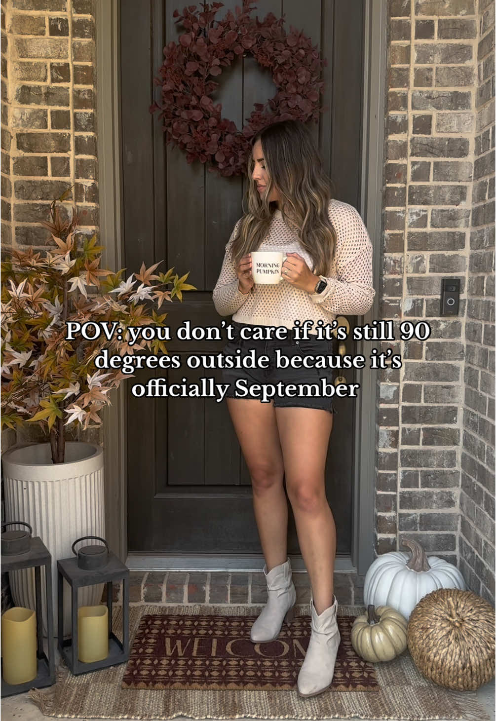 Just waiting on the weather to get the memo 🥵 #fallhomedecor #frontporch #feontporchdecor 