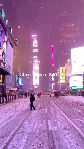 Christmas in NYC 🤩🎄❄️ #nyc #christmas #christmastiktok #christmasvibes #christmastok #xmas #christmas2024 #travel #trip #snow  #lapland #santaclaus  #pourtoi #foryou #fyp  #winter #viral #fypage #viralvideo #christmascountdown #christmastree #navidad   #christmasvibes #christmasfyp