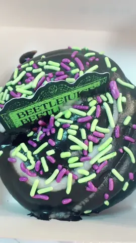 Trying the LIMITED EDITION @Crumbl Cookies x BeetleJuice Afterlife Chocolate Cake 🎂 🪲 #crumblcookies #afterlifecake #crumblcookiexbeetlejuice #tastetest #foodreview #beetlejuice 