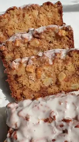 The perfect bread for fall. 😍 #applefritter #bread #fallvibes #baking 