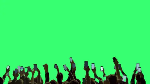 People Recording With Mobile Phones | Green Screen #greenscreen #overlay #greenscreenvideo #video
