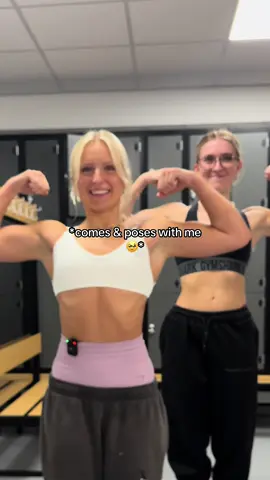 …wait for it🥹 #gymfriends #gymgirl #GymTok #girlswholift 