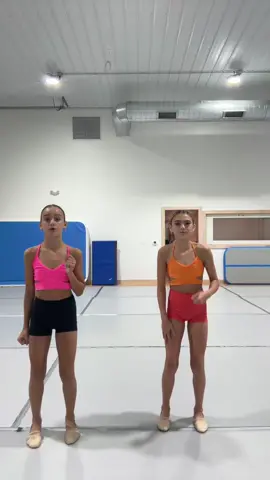 Twining with @Zoe_Rigopoulos in our @Five dance wear official tops on 1st day of fall classes @Xtreme Dance Dubuque @inside Xtreme #18 #fakebody #dontbannme 