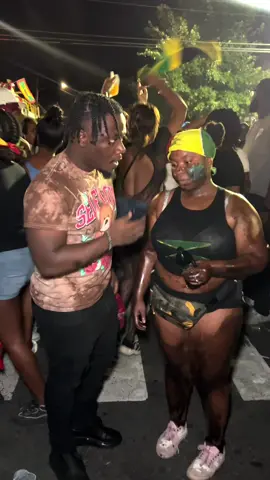 Using Pick Up Lines On Girls In Brooklyn 😳😂 #foryoupage #publicinterview #xyzbca #makemefamous #blowthisup #pickupline #princej 