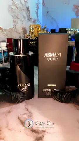Unboxing de elegância e mistério com o 4rman! C0de P4rfum 🖤   Quer experimentar? Garanta sua fração clicando no link da bio! #perfumes #perfumesimportados #decantsdeperfumes #decants #perfume #decant #perfumesmasculinos #perfumetiktok 