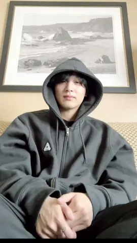 selamat pagi dri aku yg ketinggalan live org ganteng ini 😞 #haechan #nct #foryou 