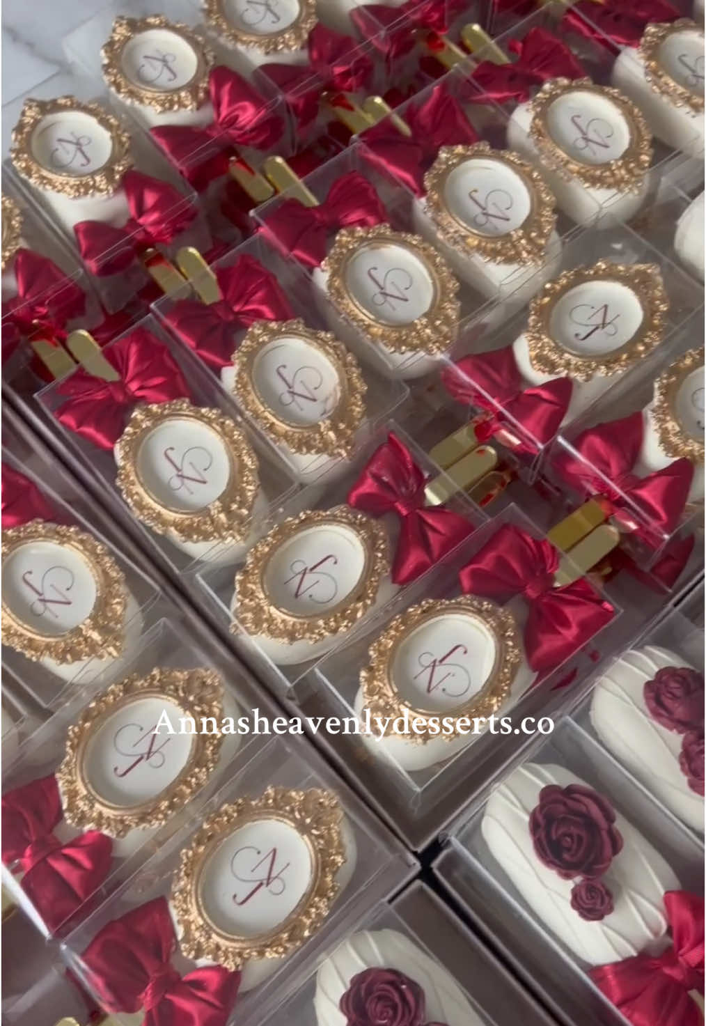 The best wedding cakesicle favors 🌹 #fypシ #cakesicles #viral #baker 