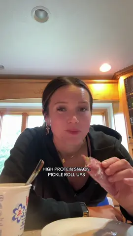 I am in fact a pickle girly 🥒 #highprotein #highproteinsnacks #highproteinsnackidea #creatorsearchinsights #highproteinrecipes #proteinsnack #proteinsnacks 