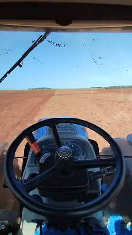 #nivelacao  #t7  #newholland  #preparodesolo  #grade  #sonhador  #meninodoagro  #naodesistadosseussonhos  #agromoveomundo  #agroboy 