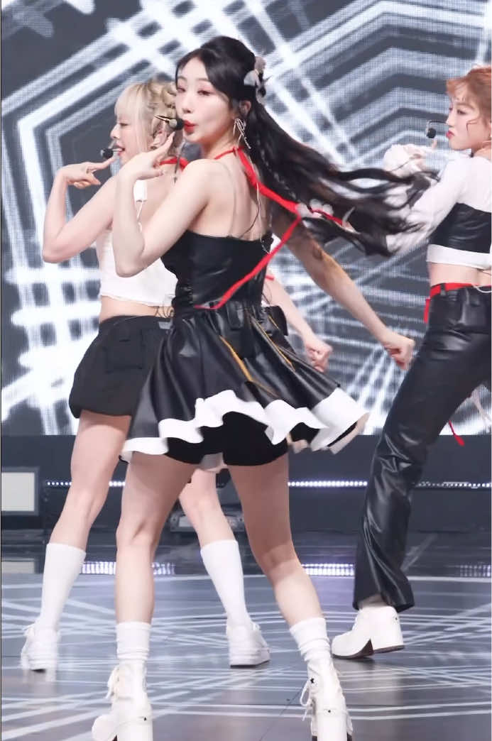 TTYL % LOOSSEMBLE # member: YEOJiN #kpop #fancam #loona #yeojin #imyeojin #케이팝 #루셈블 #직캠 #여진 #임여진 #ftchae여진