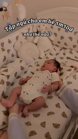 Con được mẹ tập Easy hồi 1 tháng tuổi, nay thì trộm vía con rất hợp tác với mẹ luôn cô chú ơi🫶 #shinkhongquay #embe 