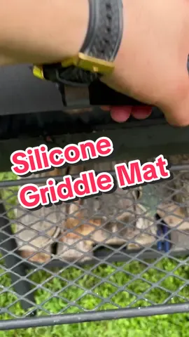 🌟 Check out this amazing Silicone Griddle Tools Mat! 🍳 Perfect for keeping your kitchen or cooking area clean and organized, this waterproof and oil-proof spatula drain pad is a game-changer! 🙌 Say goodbye to messy countertops with this multifunctional side shelf mat that's a must-have for every cooking enthusiast! 🔥 #KitchenEssentials #CookingGadgets #KitchenOrganization #TikTokFinds 🛒💫