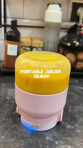 Juicernya lucu bentuknya gemoy 😍 #portableblender #portablejuicer #minijuicerportable #racuntiktokshop 