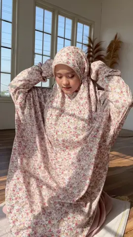 Mukena potongan berlengan😍, gak ada drama2 lagi keinjek mukenanya❤️‍🔥 #mukenapremium #mukenahcantik #mukenatravel #mukena #fypシ゚viral #promoguncang99 #dianhijab 