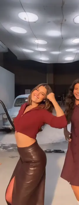 #afrasaraçoğlu #mertramazandemir #yalicapkini #goldenboy #dance #dilanpolat #millitakım #barışalperyılmaz #kenanyıldız 