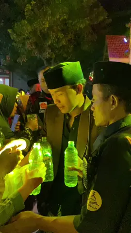 Harlah MTI hari pertama . Gus ellham ttp menyempatkan waktu untuk melayani keluh kesah jamaah .  #fy #fypシ゚viral #fyppppppppppppppppppppppp #mtibadallah #fypシ #viralvideo #fypdongggggggg #dawuh #fypage #ngaji #fypdong #dawuhgusellham #fy #fypシ゚viral #fyppppppppppppppppppppppp #mtibadallah #fypシ @MT. IBADALLAH OFFICIAL 