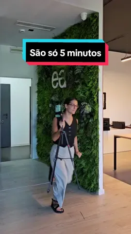 Eram só 5 minutos para gravar uns conteúdos... #socialmedia #funny #office #officehumor #officelife #architecture #arquitetura  @ritasrosendo @Inês Ribeiro 