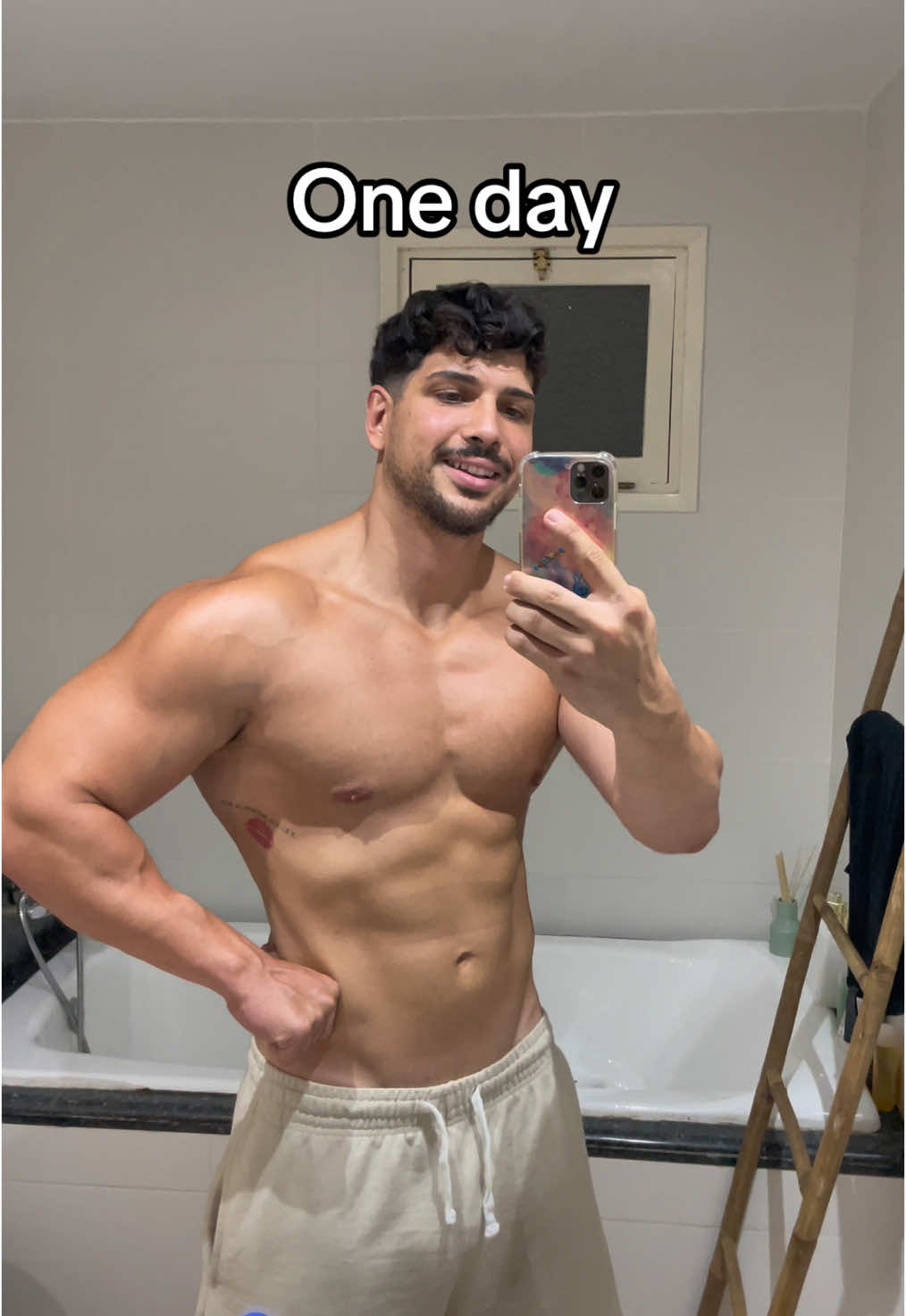 En el primer video me llevo bien conmigo mismo, en el segundo tenia un bloqueo mental, lo que quiero decir, que la vida son etapas, etapas buenas y etapas no muy buenas, pero las no muy buenas se pueden superar con actitud, y si, se puede 💪🏽✨