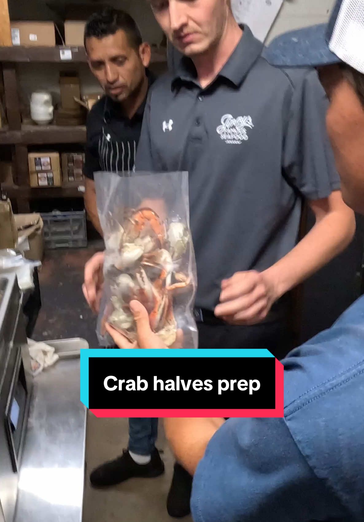 How we ship crab halves to your door #bodkinpointseafood #fvsoutherngirl #youaintnocrabber #Maryland #crabbing #chesapeakebay #seafood #SmallBusiness #commercialfishing #crabber #DIY #crab #crabfishing #buylocal #maintenance #canitcatch #crabbingseason #bluecrabs #tipsandtricks #jimmysfamousseafood @Jimmy’s Famous Seafood @Tony Minadakis 