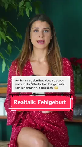 Fehlgeburten Jede 3. Schwangerschaft endet auf diese Weise... 😳 Crazy, oder? Und gehört habe ich in meinem leben nur von einer Hand voll Frauen/Paaren, die das durchgemacht haben. Und ganz viele Frauen fühlen sich mit dieser Erfahrung alleine oder schämen sich sogar dafür! 🥺 Das müssen wir andern! Danke an meine Followerin, dass du so stark warst und dich mir geöffnet hast und dass ich deine Story teilen darf. 🫶🏻 Wie steht ihr zu dem Thema? Teilt gerne eure Erfahrungen mit mir, ich bin immer für euch da! ♥️ #fehlgeburt 