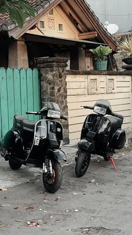 Excelkan 🖤🖤 #vespaindonesia #vespaclassic #vespaexcel #vesparacing #foryou #lebihbaiknaikvespa✌ 