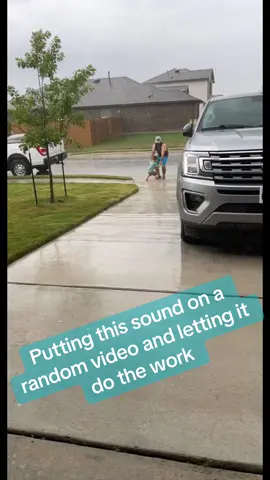 The bond between a father and son is amazing and i love watching it! #momtok #fatherandson #viral #cutevideo #dancingintherain #fy #fypシ゚viral #foryou 