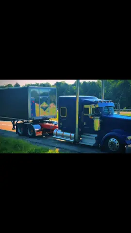 Midnight express coming through 🚂##foryoupage##kenworth##w900##steel##10lugthug##cat3406##trucks##kenworthw900##steelhualer##truckersoftiktok##viral##leftlanegang##coilhauling##cops