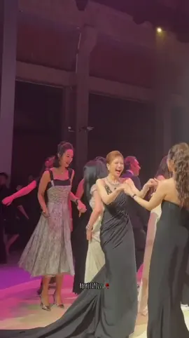 จ้าวลู่ซือเต้นใน After Party BVLGARI ✨ #赵露思 #ZhaoLusi #จ้าวลู่ซือ #Rosyzhao #조로사 #trieulotu #ZhaolusixBVLGARI2024 