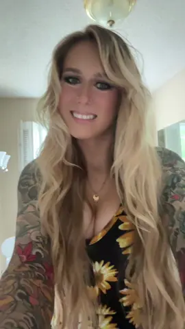 What do you prefer? #alexisxj #tomboy #welder #mechanic #weldtok 