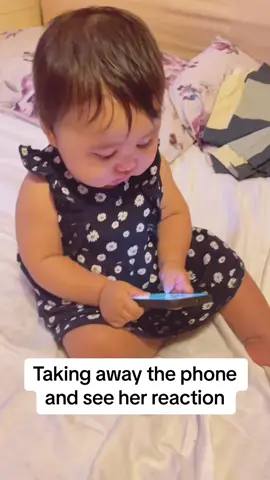 #babyreaction #8monthsold #cryingbaby 