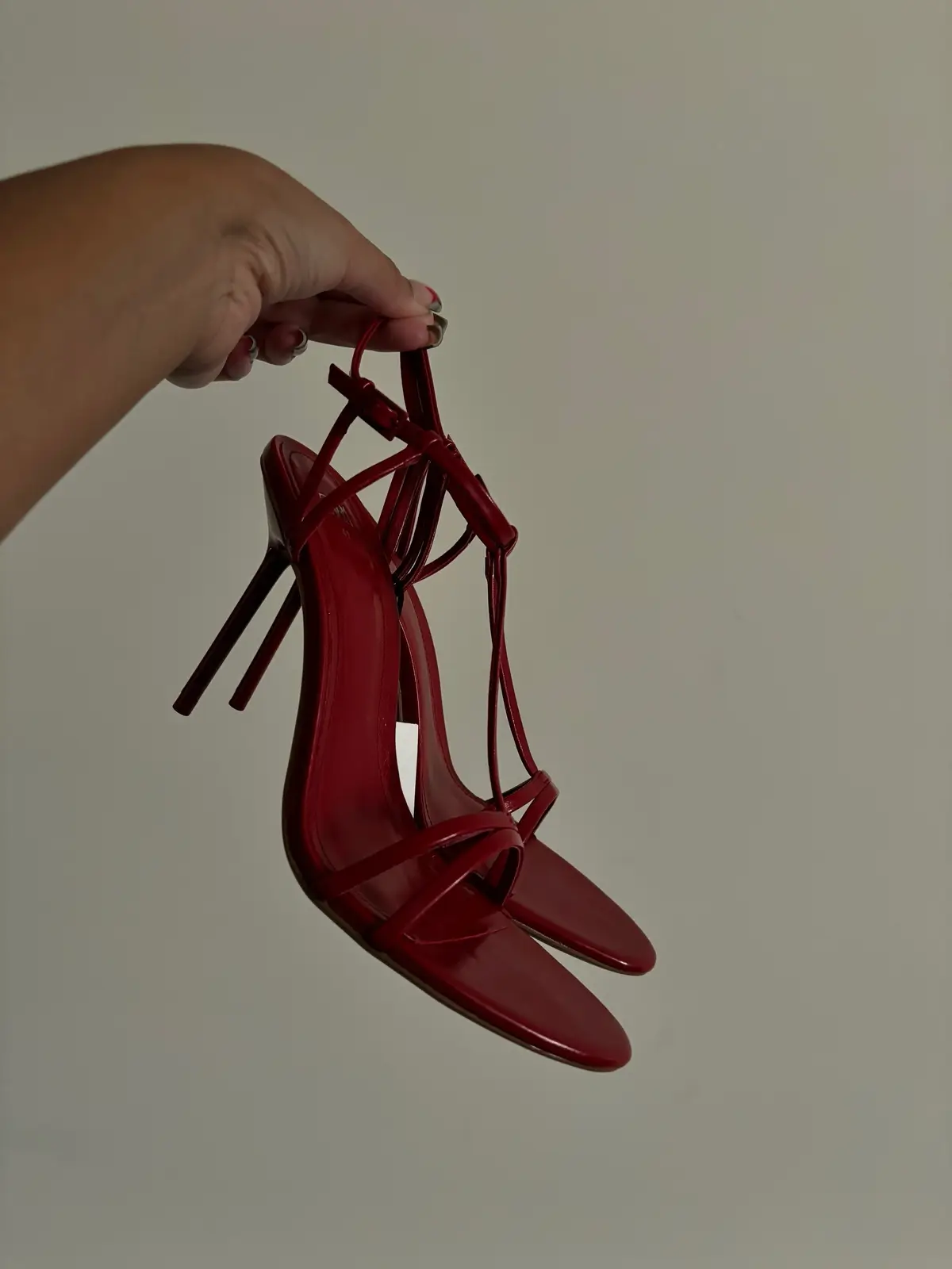 @ZARA snagged these for $27.99! This cherry red is definitely my type, like 😋