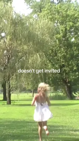 i wrote a song about being lonely in your twenties ❤️‍🩹 #mytwenties #nofriendsclub #newmusic #relatable 