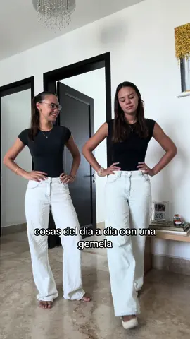 nos comunicamos telepaticamente sin querer😭😭😭😭 #fyp #twinscheck #lesottwins @Emma Lesot 