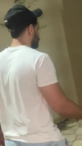 الباب يفوت مية جمل 👌♥️