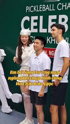 Vắng Ninh Anh Bùi, Tùng Dương khép nép hẳn, không biết có bị nhéo má không đây#ninhanhbui #ninhduongstory #tiktokgiaitri #hoahaubaongoc 